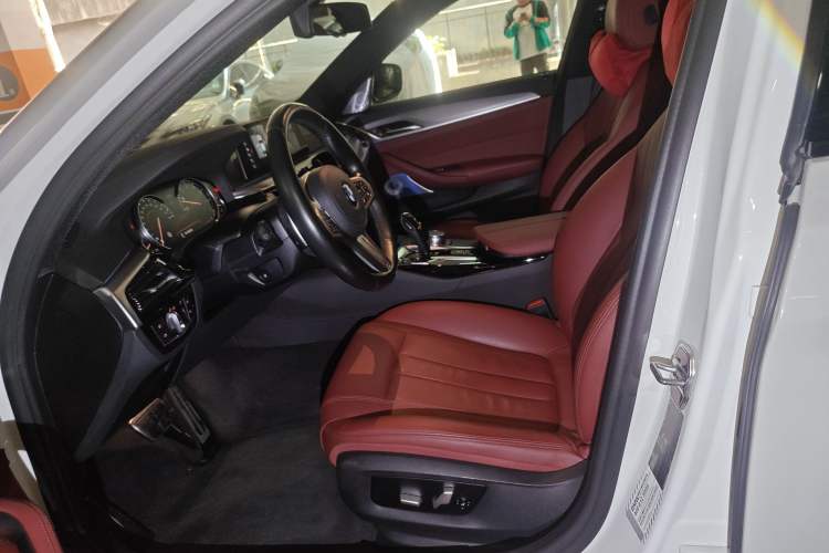 Used BMW 5 Series 2018 Restyled 530Li Leading Edition M Sport Package
