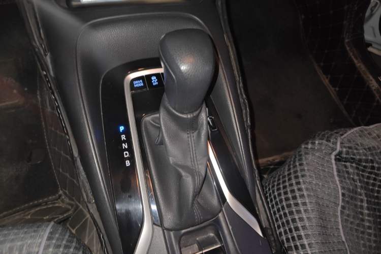 Used Toyota Corolla 2019 Dual-Engine 1.8L E-CVT GL-i Elite Edition Gear Lever