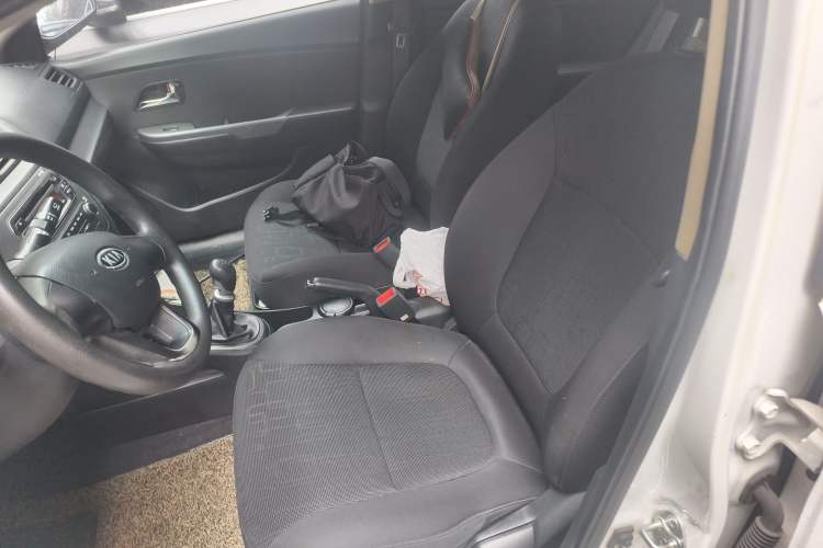 Used Kia K2 2011 Sedan 1.4L Manual Transmission GL
