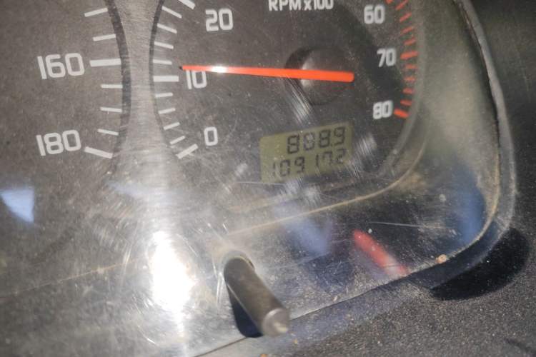 Used Jinbei Hiace 2011 2.0L 5th Generation Power King Classic 4G20D4B
