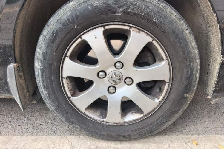 Used Peugeot 307 2010 Hatchback 1.6L Automatic Comfort Edition Right Front Wheel Hub