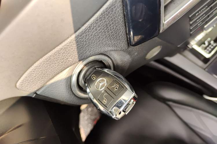 Used Mercedes-Benz C-Class 2011 C 200 CGI Fashion Model Vehicle Key