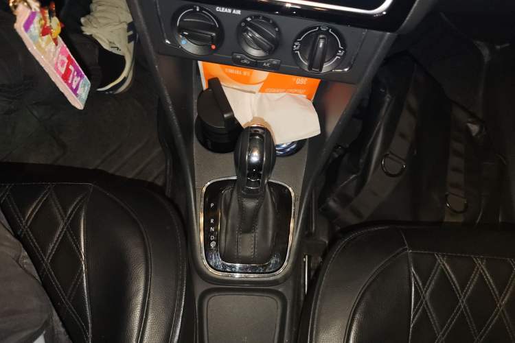 Used Volkswagen Polo 2018 1.5L Automatic Enjoyment Model Gear Lever