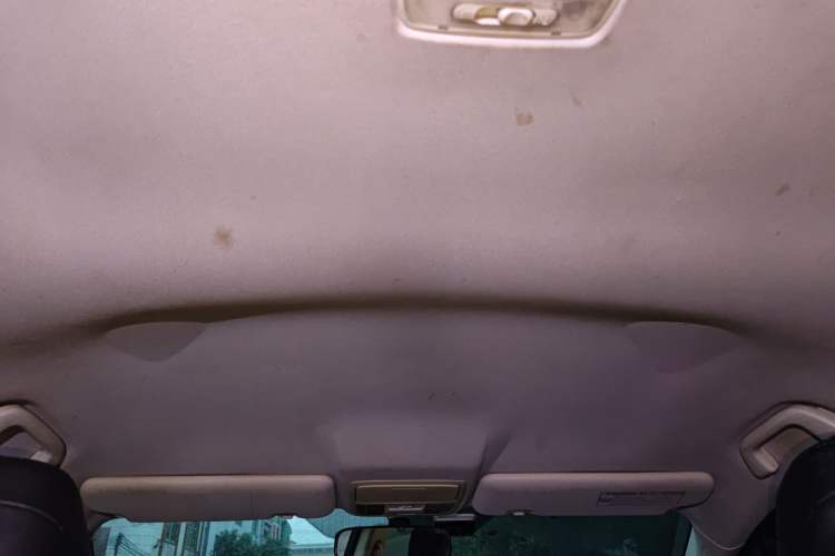 Used Honda CR-V 2012 2.0L two-wheel drive urban version
