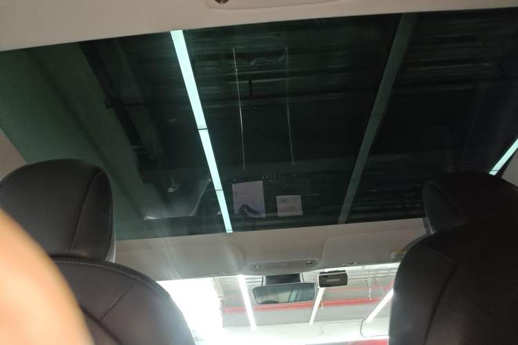 Used Tesla Model 3 2019 Long-Range Rear-Wheel-Drive Version Headliner