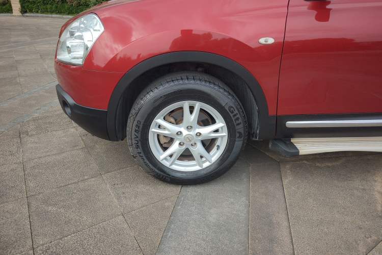 Used Nissan Qashqai 2012 2.0 XL Fire CVT 2WD Left Front Wheel Hub