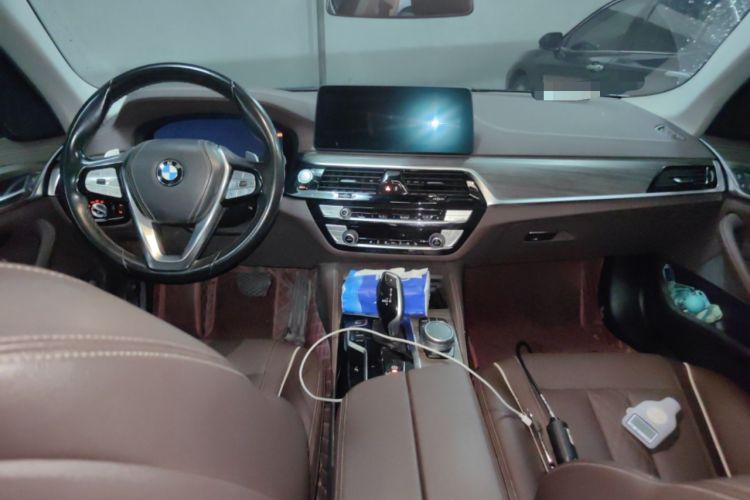 Used BMW 5 Series 2021 530Li Leading Luxury Package Center Console