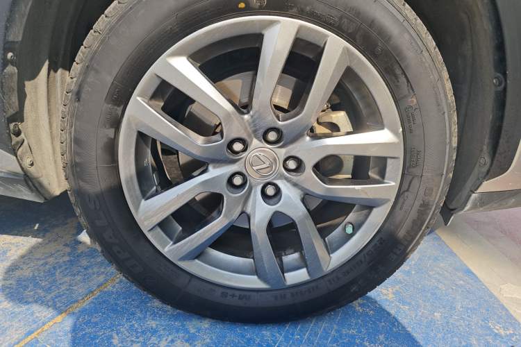 Used Lexus NX 2015 200T All-Wheel-Drive Fēngshàng Edition Exterior 1