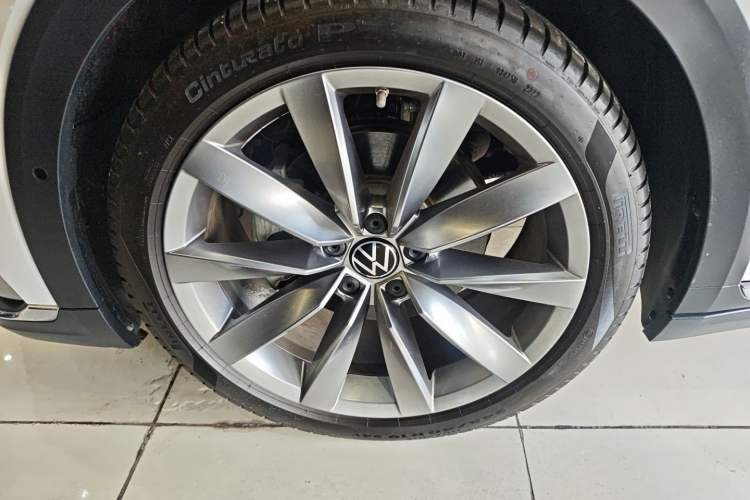 Used Volkswagen FAW-Volkswagen CC 2023 Hunting Vehicle 380TSI Hunter's Heart Edition
