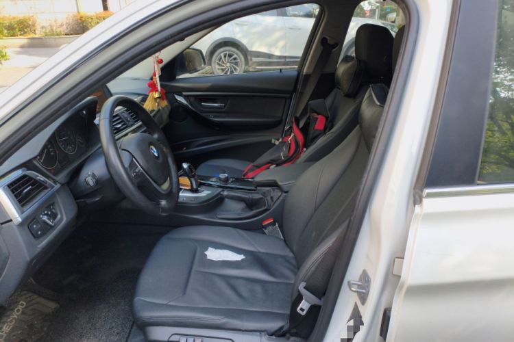 Used BMW 3 Series 2016 320Li Ambition Model
