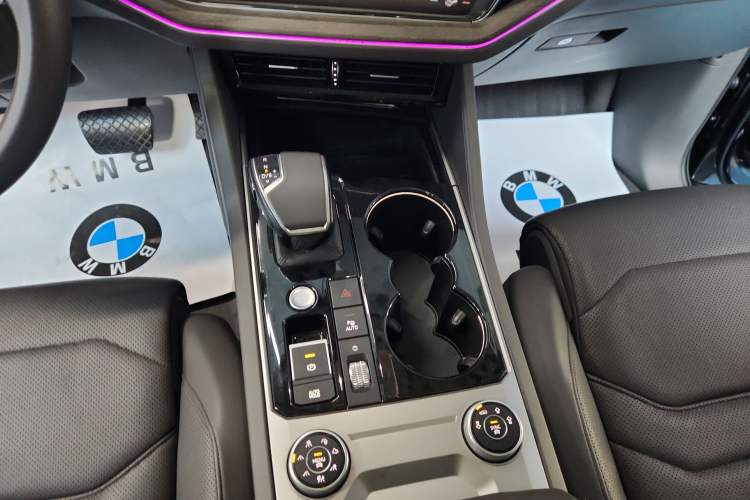 Used Volkswagen Touareg 2020 3.0 TSI Luxury Edition China VI