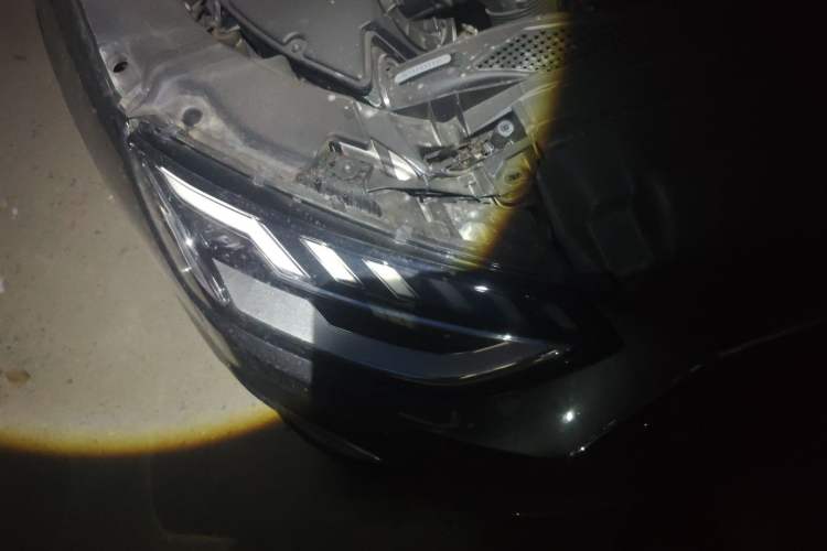 Used Audi A4L 2022 40 TFSI Fashion Dynamic Model Right Front Headlight