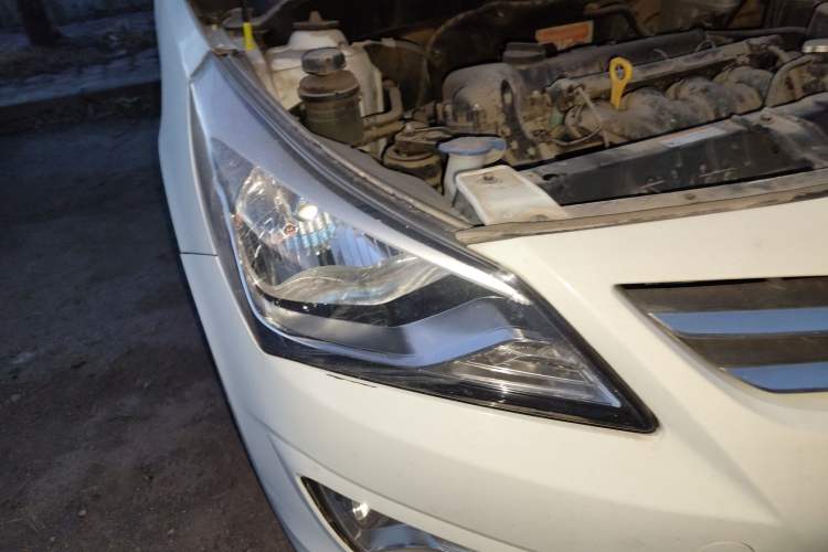 Used Hyundai Verna (older generation) 2016 1.4L Manual Smart GLS Trim