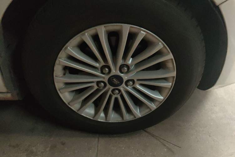 Used Ford Escort 2015 1.5L Manual Comfort Model
