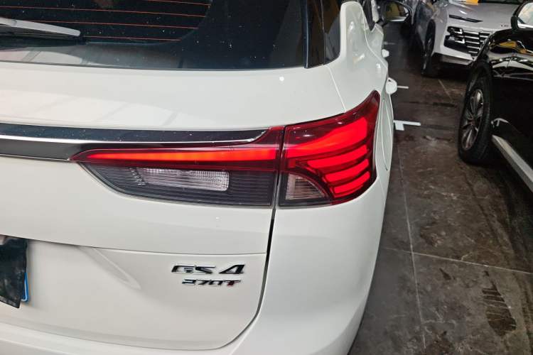 Used GAC Trumpchi GS4 2021 270T Automatic Elite Tech Edition Right Rear Taillight