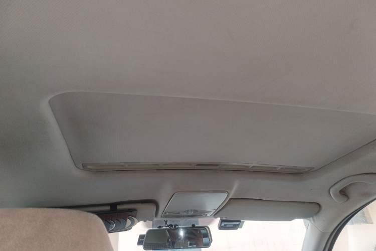 Used Volkswagen Bora 2011 1.4T Automatic Comfort Model Headliner