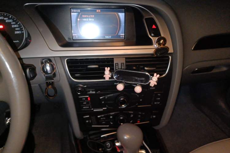 Used Audi A4L 2011 2.0 TFSI Comfort Model