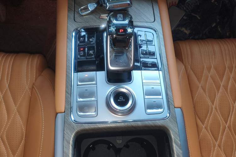 Used Tank 500 2023 3.0T Sport Edition Realm-Design 7-Seater