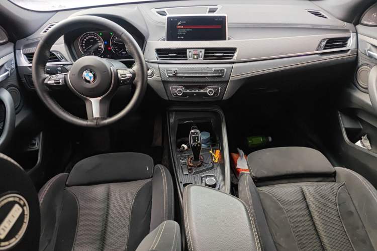 Used BMW X2 2018 sDrive25i Luxury Model with M Off-Road Package China V Emission Standard
