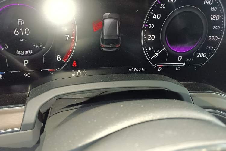 Used Volkswagen Touareg 2019 2.0 TSI Ruiyi Edition China V Standard Odometer Close Up