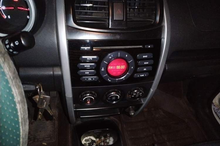 Used CHANGAN CX20 2014 1.4L Manual Sport Version China IV Standard