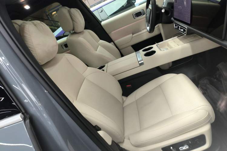 Used Li Auto L8 2025 Ultra Smart Refreshed Edition