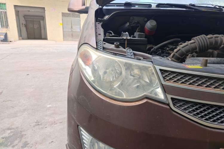 Used Wuling Hongguang 2016 1.5L S Comfort Version Right Front Headlight