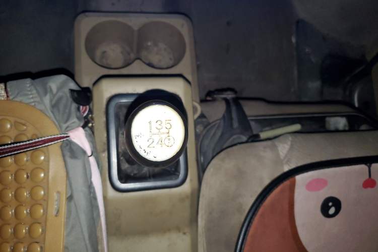 Used Dongfeng Xiaokang C37 2015 1.5L Standard II DK15-06 Gear Lever