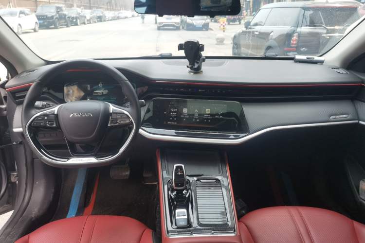 Used Dongfeng Aeolus Yixuan MAX 2021 1.5T Ultra-Stylish Trendsetter Edition Center Console