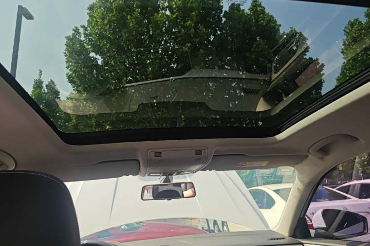 Used Volkswagen Tayron 2019 330TSI Two-Wheel-Drive Luxury Version China V Emission Standard Headliner