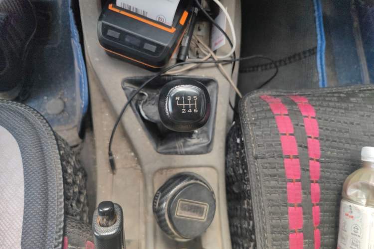 Used Wuling Rongguang V 2019 1.5L Window-Sealed Utility Model China VI LAR Gear Lever