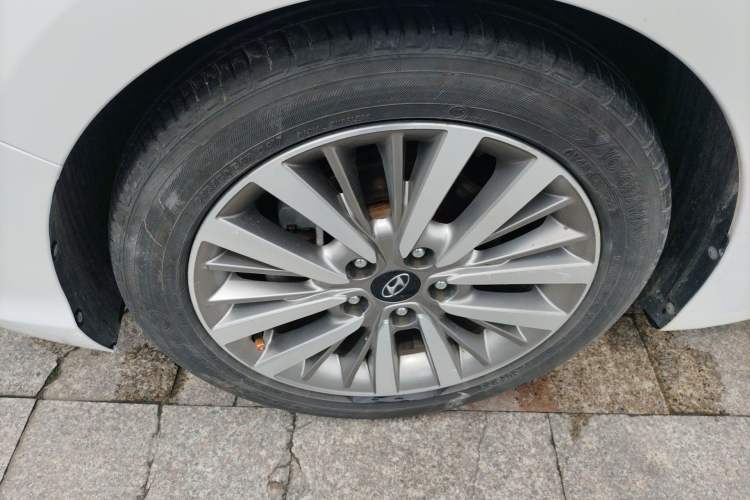 Used Hyundai Mistra 2017 1.8L Automatic Smart GLS China V Standard Left Front Wheel Hub