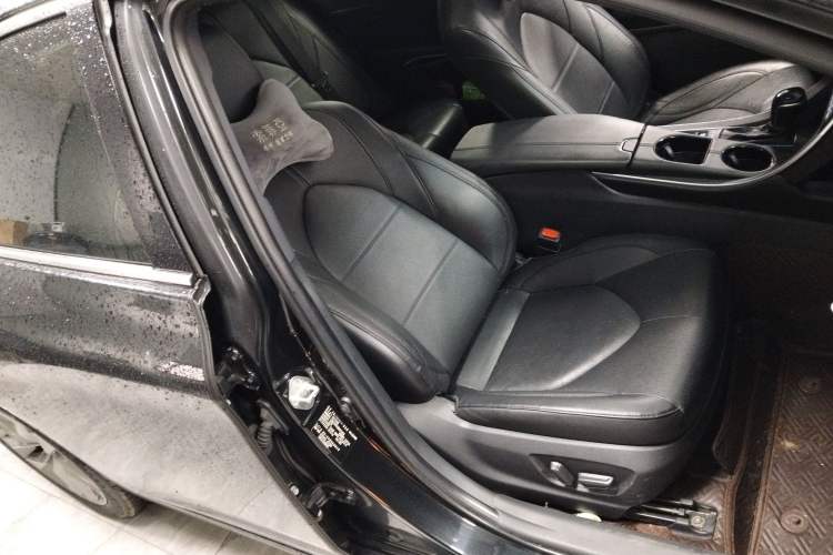 Used Toyota Avalon 2021 2.5L Luxury Edition Right Front Seat