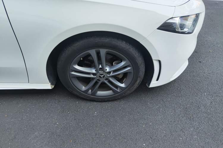 Used Mercedes-Benz A-Class 2022 A 180 L Sport Sedan Right Front Wheel Hub