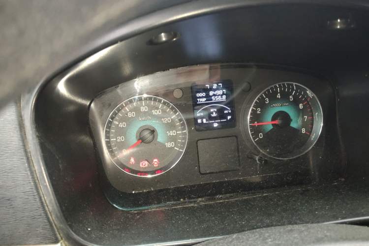 Used Jinbei New Hiace X30L 2018 1.5L Box Truck Wealth Edition DLCG14