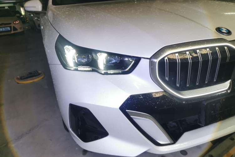 Used BMW i5 2025 eDrive 40L M Sport Package Right Front Headlight