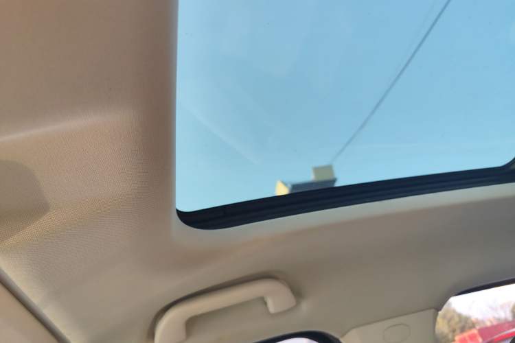 Used Haval H6 2017 Blue Label 1.3T Automatic Two-Wheel Drive Luxury Model Headliner