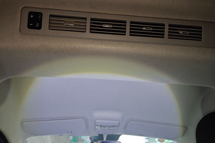 Used Jinbei Gold Hiace 2021 1.5L Passenger Vehicle Engineering Lion 6 Seats
