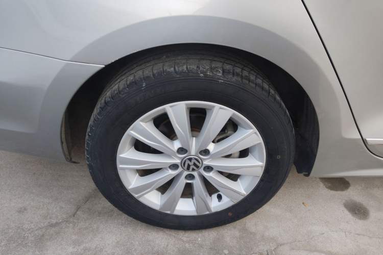 Used Volkswagen Sagitar 2016 230TSI 25th Anniversary Edition Exterior 8