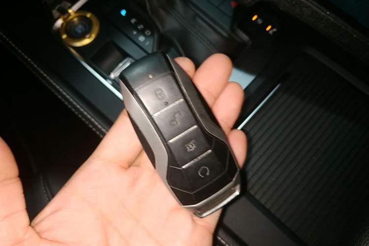 Used BYD Tang 2019 2.0T Automatic SmartConnect Luxury 7-Seater China VI Standard