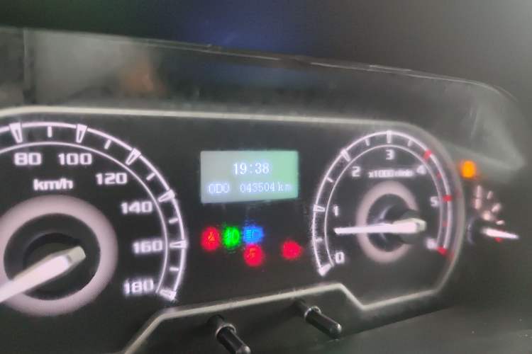 Used SAIC MAXUS Xintu V80 2021 2.0T Manual Classic Aoyuntong Long Wheelbase Mid-Roof 6/7/8/9-Seater
