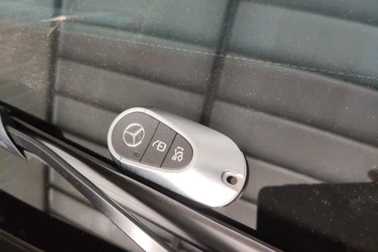 Used Mercedes-Benz GLC 2024 GLC 300 L 4MATIC Dynamic Edition 5-seater Interior 1