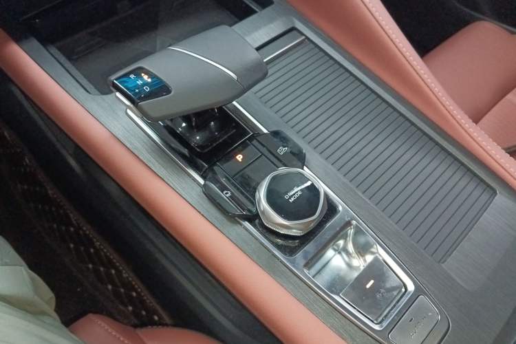 Used CHANGAN CS75 PLUS 2024 3rd Generation Champion Edition 1.5T Intelligent Drive Dynamic Model