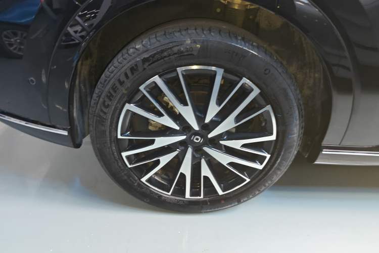 Used CHANGAN NEVO Q07 2025 215 Flagship PLUS Exterior 5