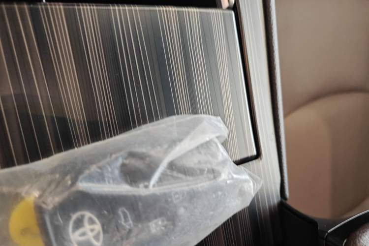 Used Toyota Granvia 2022 2.5L Hybrid Flagship Edition