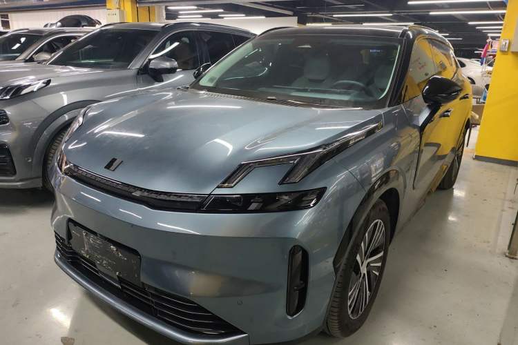 Used Lynk & Co 08 EM-P 2025 245km Ultra-Long Range Halo
