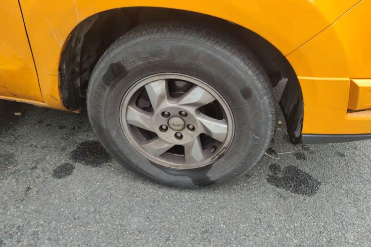 Used JMC Yuhu 5 2019 2.0T Diesel Manual Two-Wheel Drive Enhanced Version China VI Standard Long Wheelbase