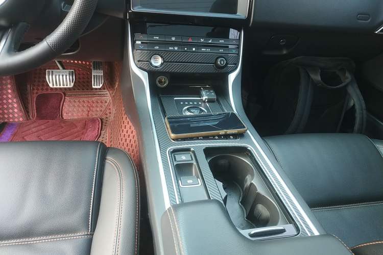 Used Jaguar XEL 2019 2.0T 200 PS Deluxe Edition
