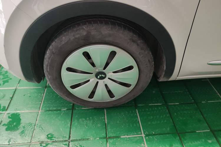 Used Wuling Bingo 2023 333 km Fast-Share Version Left Front Wheel Hub