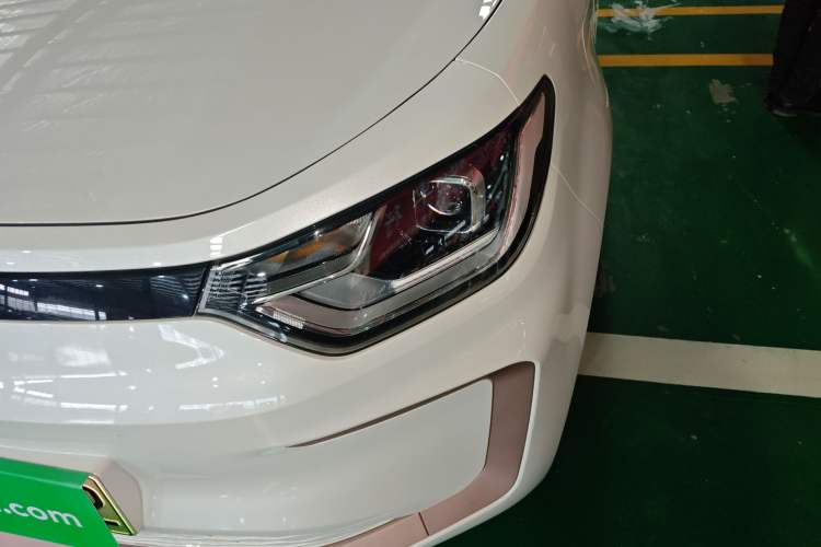 Used JAC Yiwei E10X 2024 Charming Edition 301km Lite